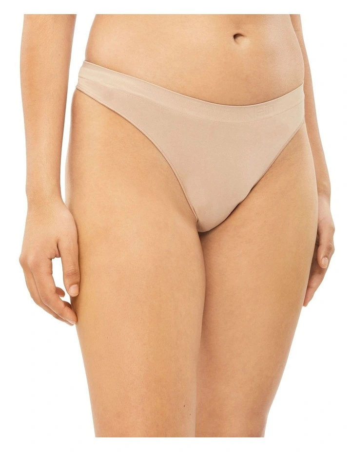 Budget π Calvin Klein Bonded Flex Thong In Beige π - Image 3